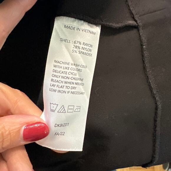 Quince Women's Black Ultra Stretch Ponte Blazer, Size XS, EUC - Picture 3 of 4